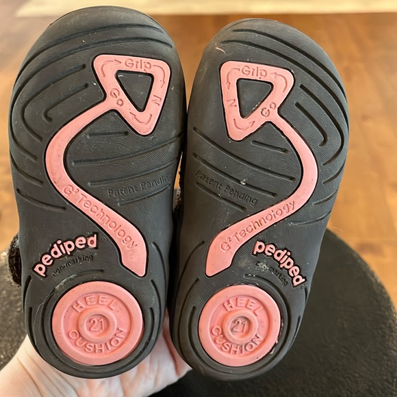 Pediped Floral Mary Janes, Toddler Size 5.5 - Picture 11 of 14